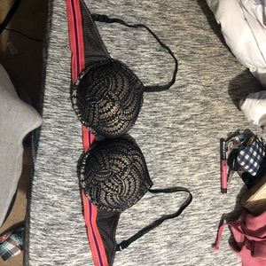 Victoria Secret Plunge Bombshell Bra
